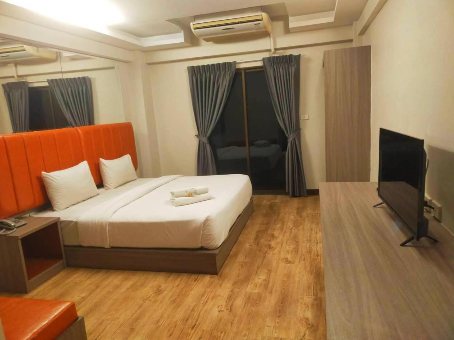 Tara Lake Bangkok Ngoại thất bức ảnh
